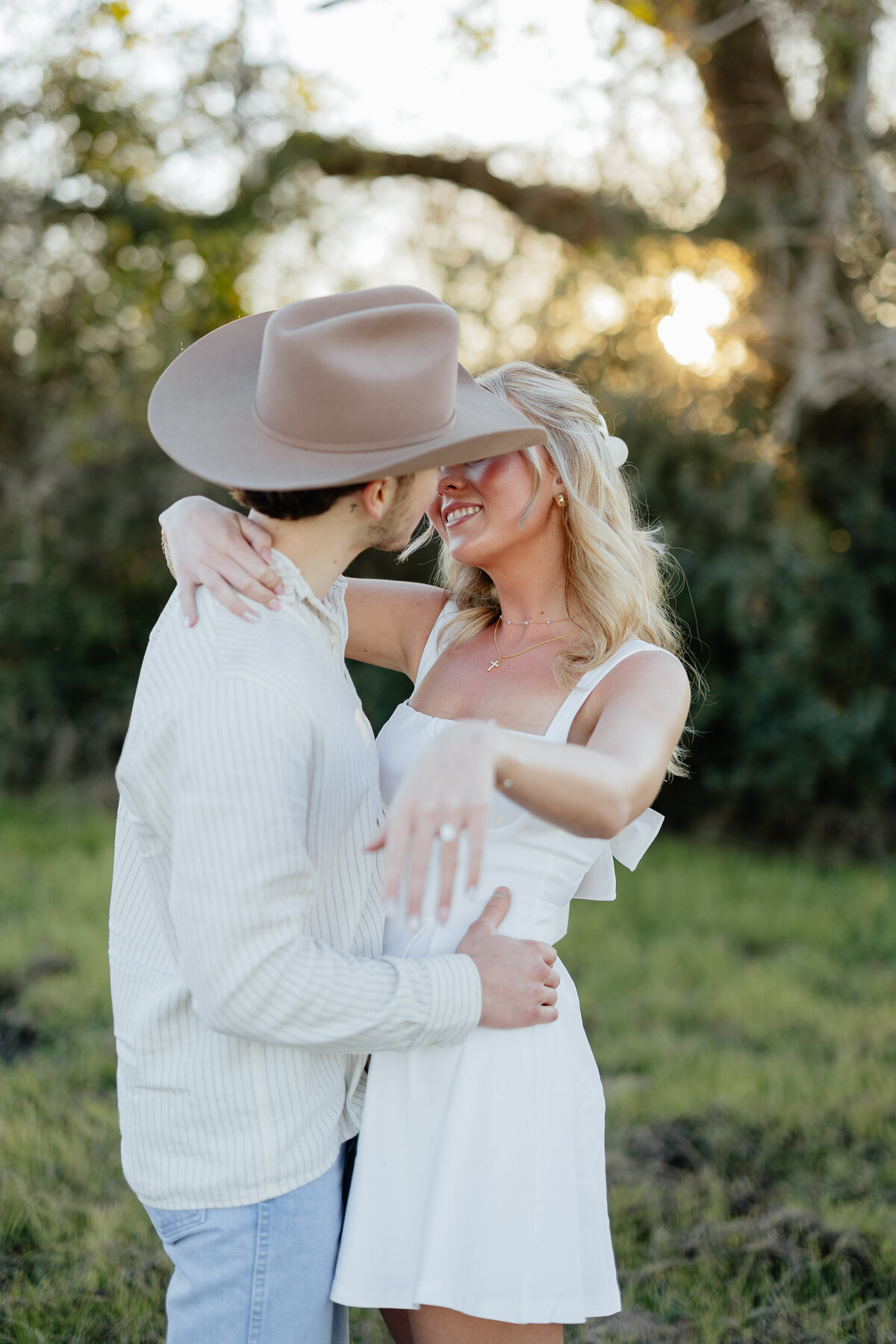 MIAHAVELKAPHOTO-E&O.Proposal-062