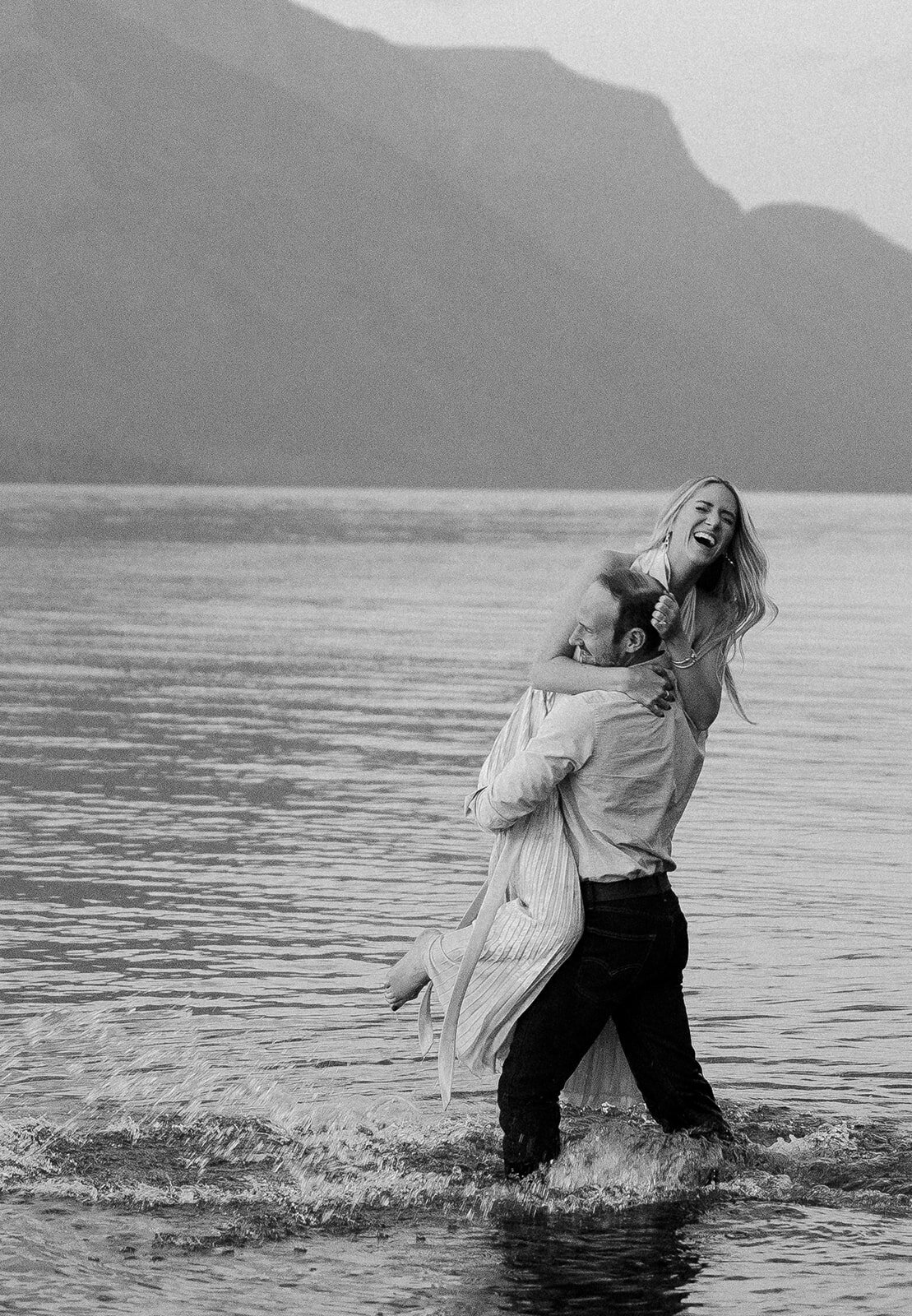 vintage-hollywood-glacier-national-park-elopement-presley-gray-photo1538-3