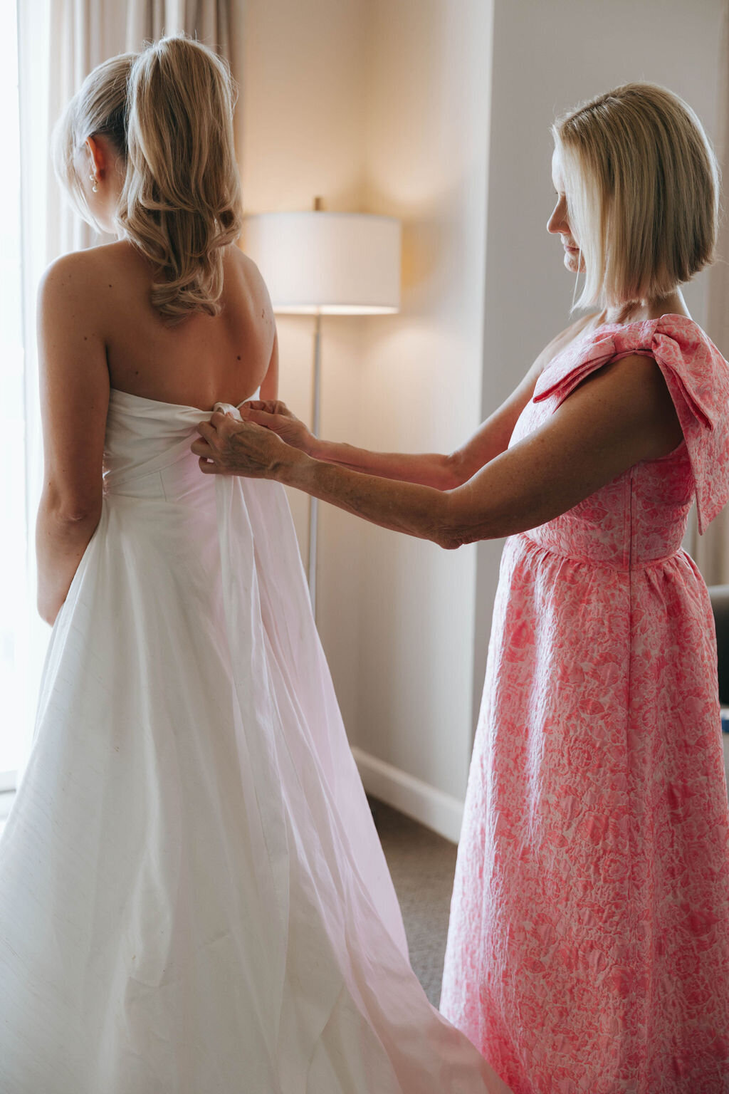 Emily-Hayter-Wedding-Photography-Getting-Ready7511