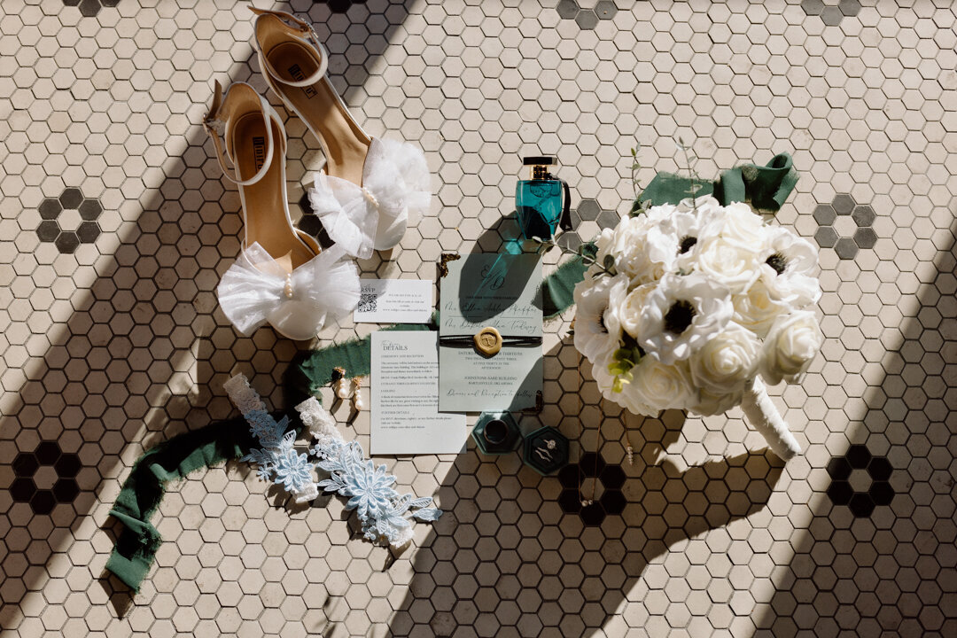 wedding, bride, groom, romantic, timeless, details, classic