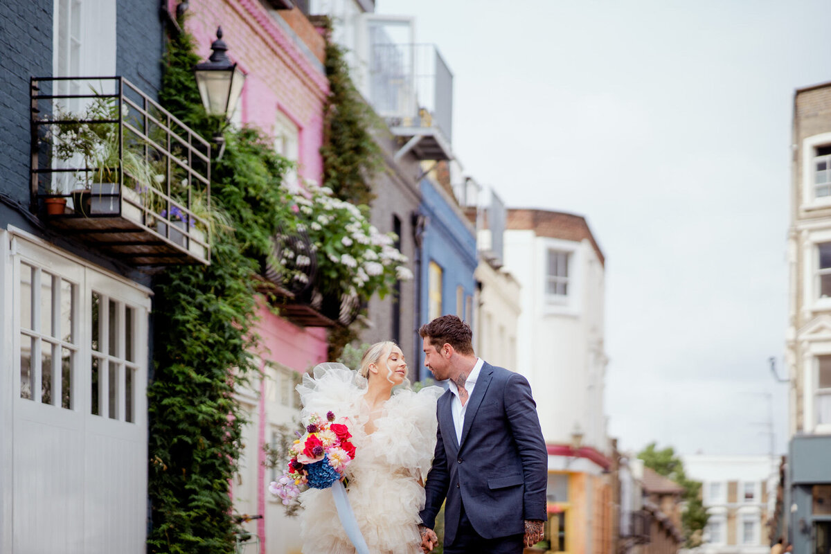 Notting-Hill-Pink-Door-37