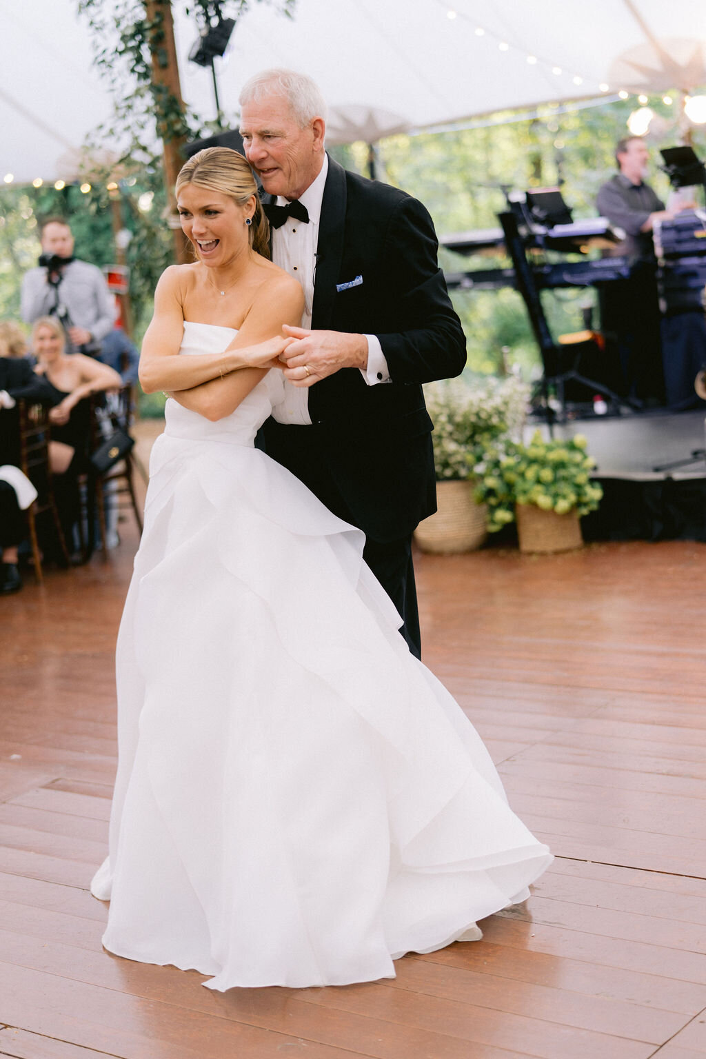 NikkiSanterre_EastCoastLuxuryWeddingPhotographer_CliftonInnWedding_Sky&Ryan-810