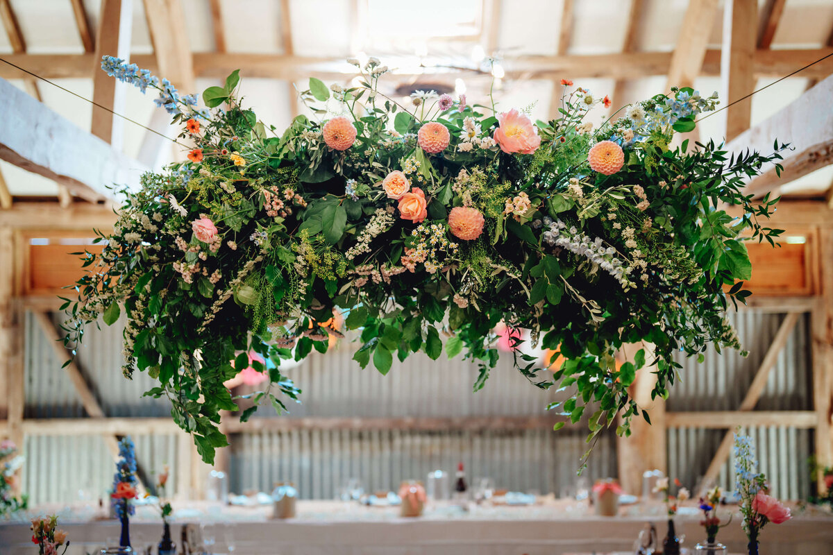 Issy-and-Bella-Floral-Design-Wedding-Florist-Herefordshire-Haybarn-House-J-L30