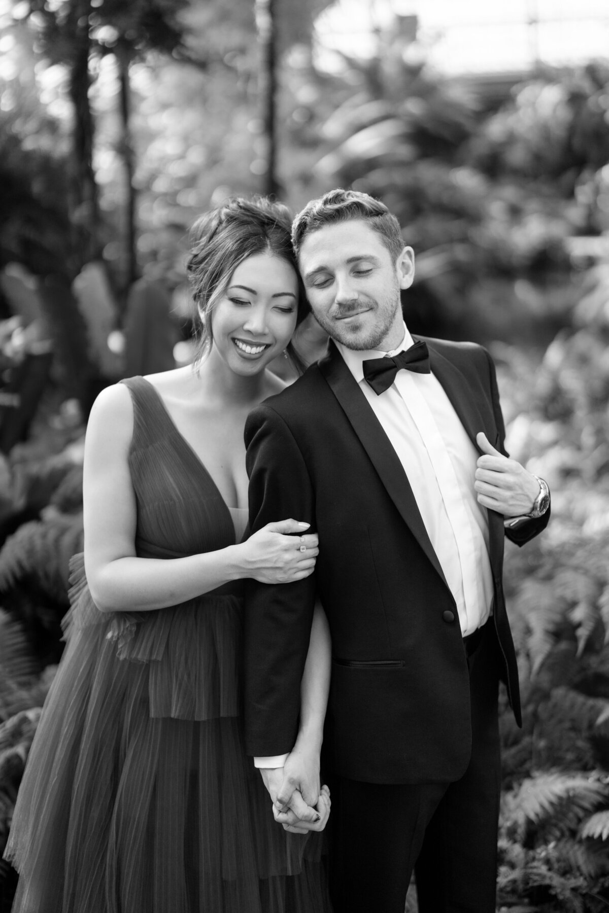 Aspen-Avenue-Chicago-Wedding-Photographer-Grace-and-Ivory-PressRoom-bryjeanartistry-Editorial-tamara-holden-Garfield-Park-Conservatory-ECBG-Cake-FAV-42