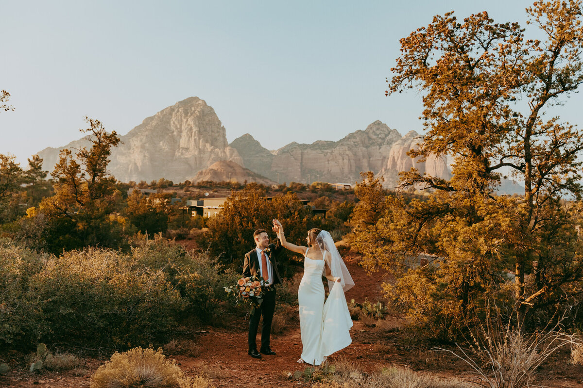 couple getting married at agave of sedona wedding venue