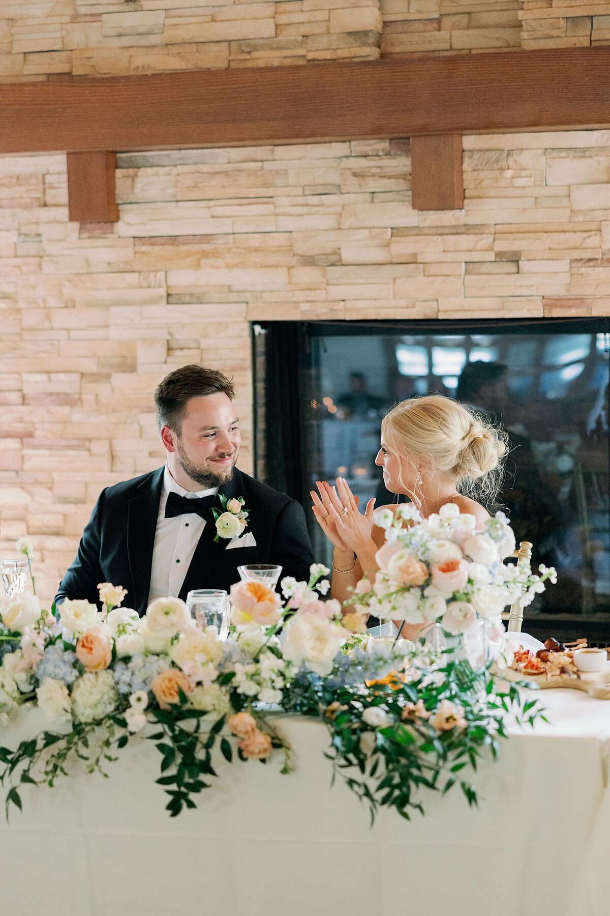 Oak-pointe-country-club-wedding_1372