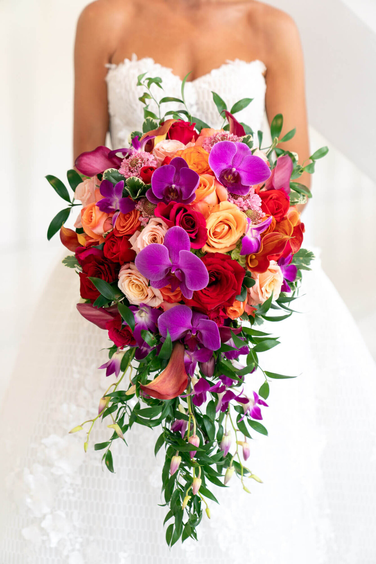 classic-urban-bride-pink-bright-cascade-bouquet-3