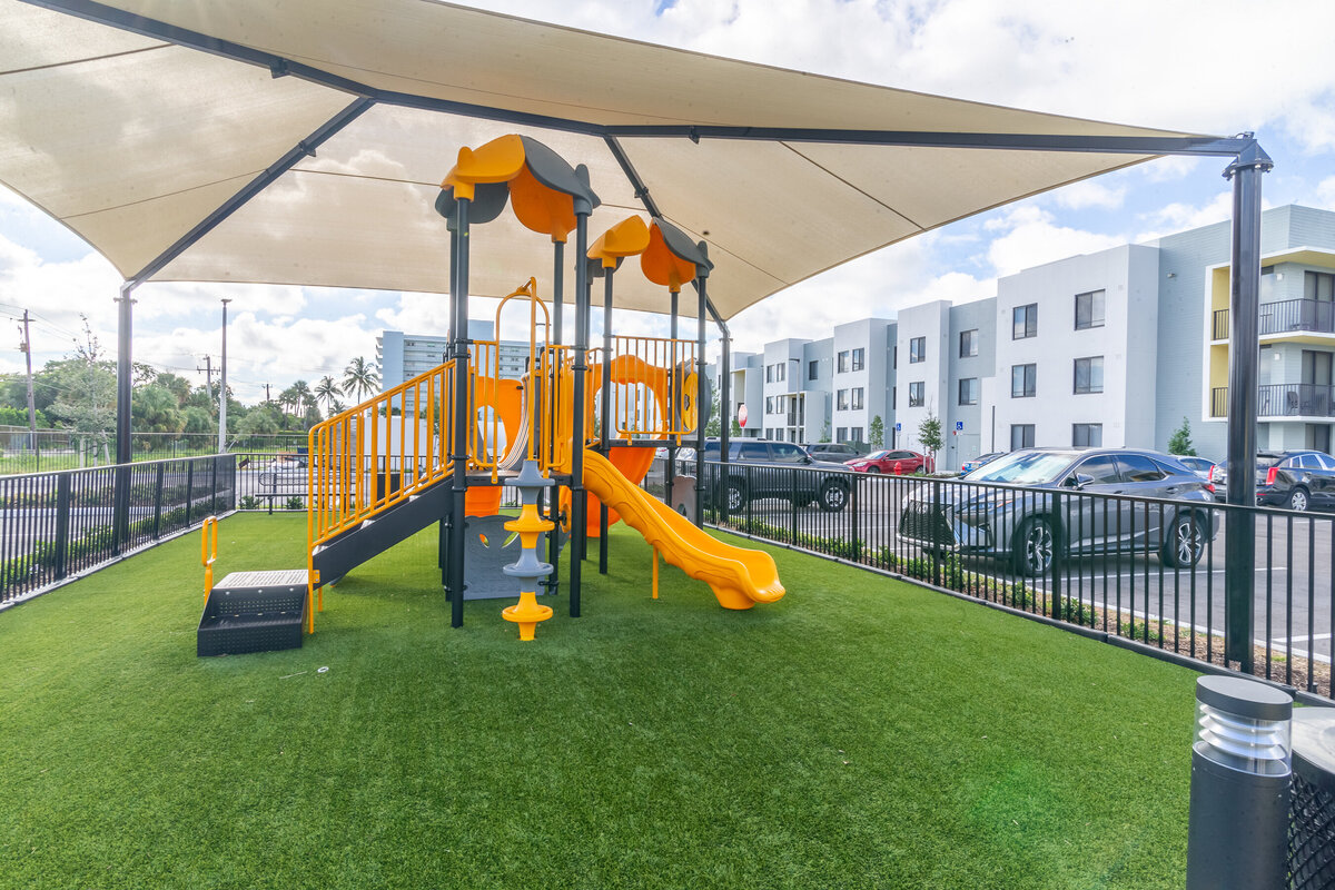 062524BERKELYPALMBEACH-34