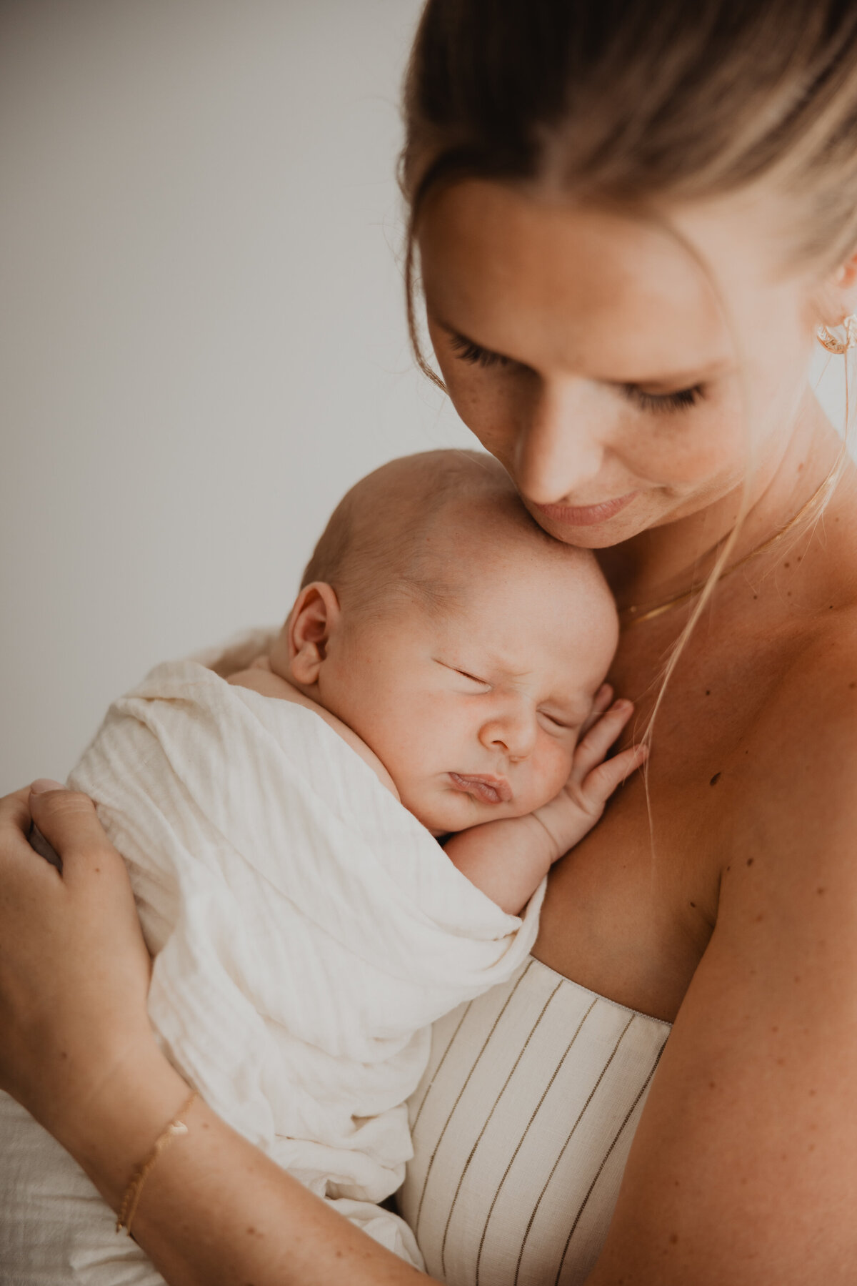 lauren-gray-sydney-newborn-photographer-240208-0026