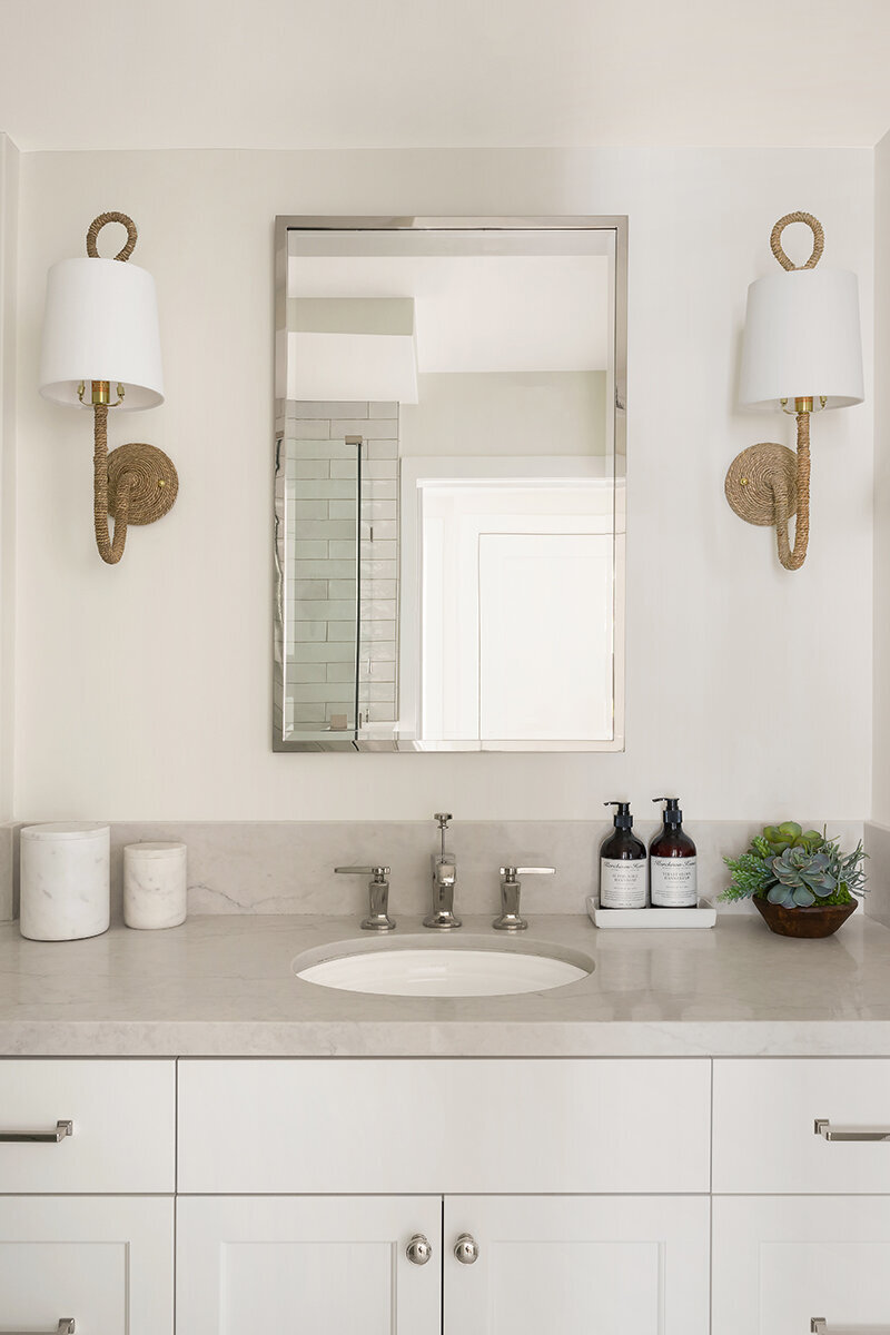 beachy-bathroom