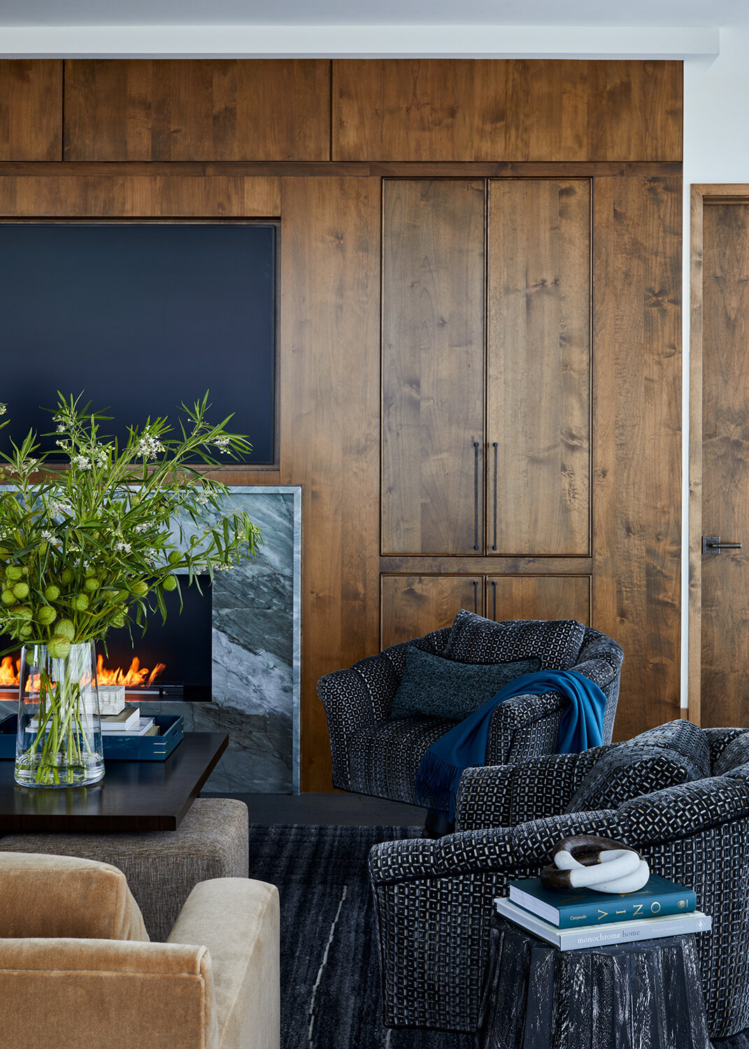 livingroomwithfireplaceandtv
