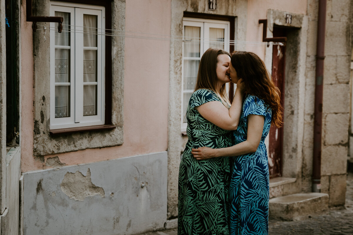 Lisbon Portugal engagement 2SRW04061