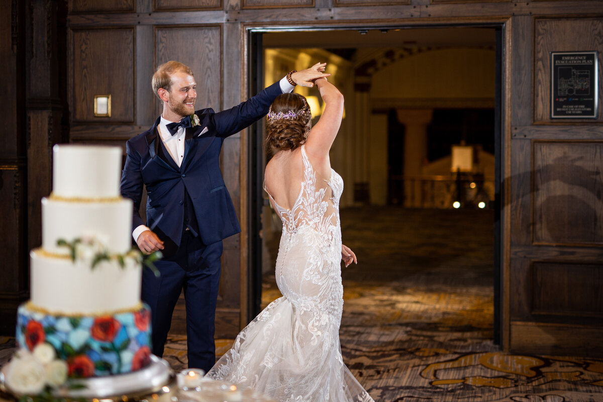 74Intercontinental-Chicago-Hotel-Wedding-Photos-Lauren-Ashlely-Studios