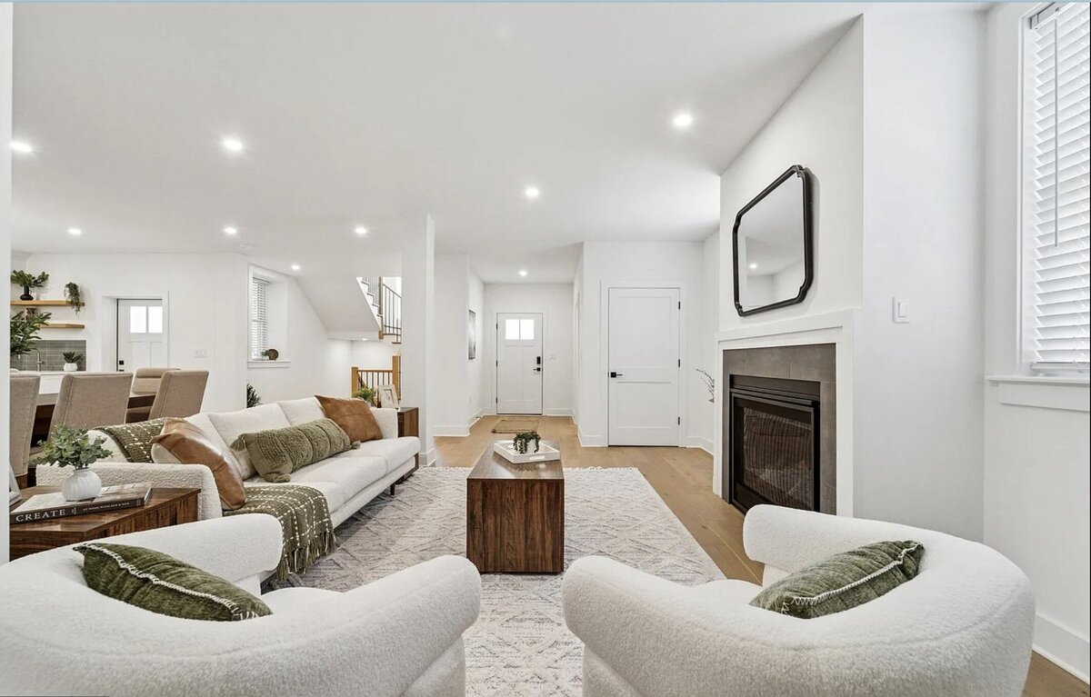 Kelly DeTommaso Elegant Transitions Ambler Unit B - Living Room 2