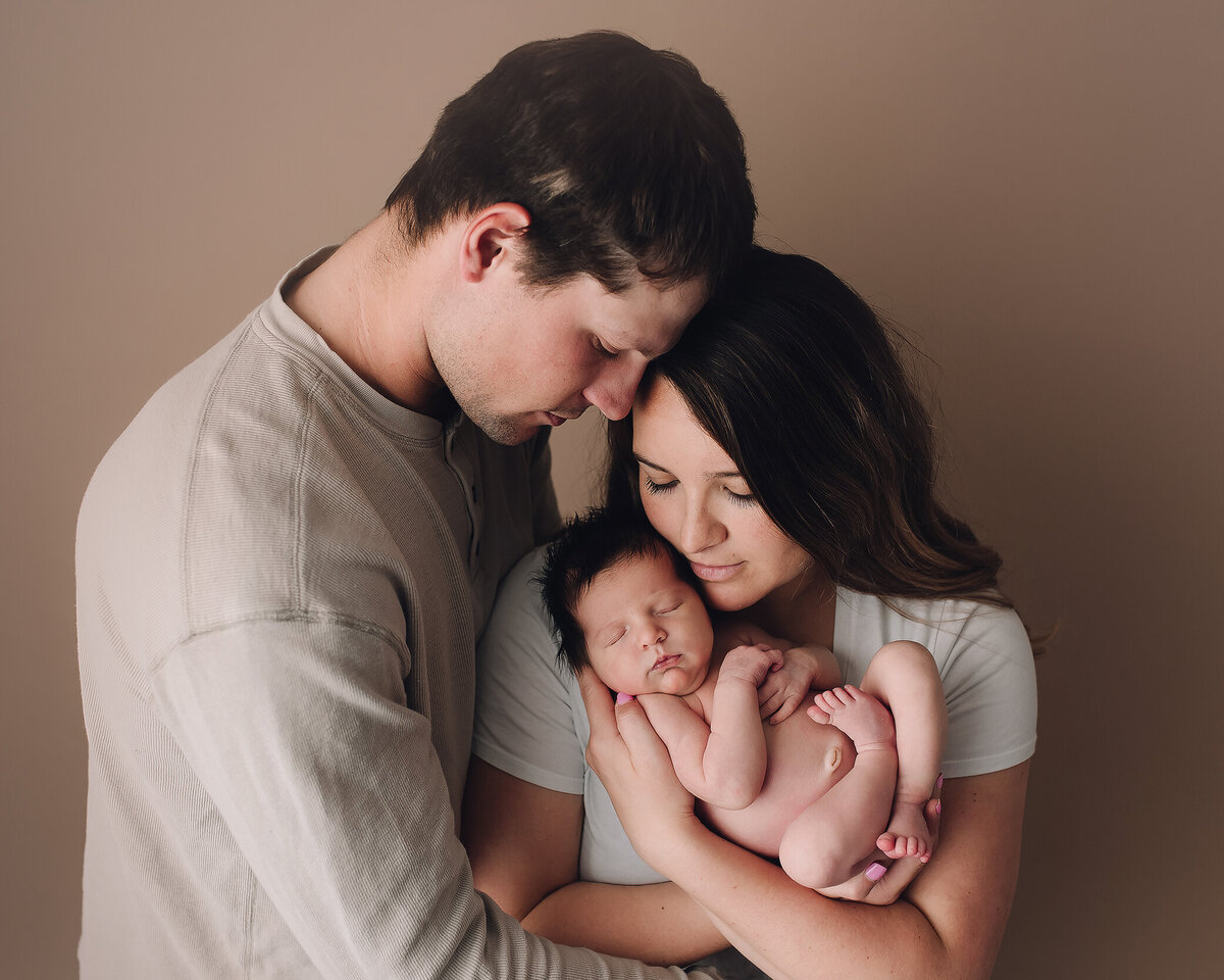 Family and newborn posing Medford Oregon photographer, By Katie Anne