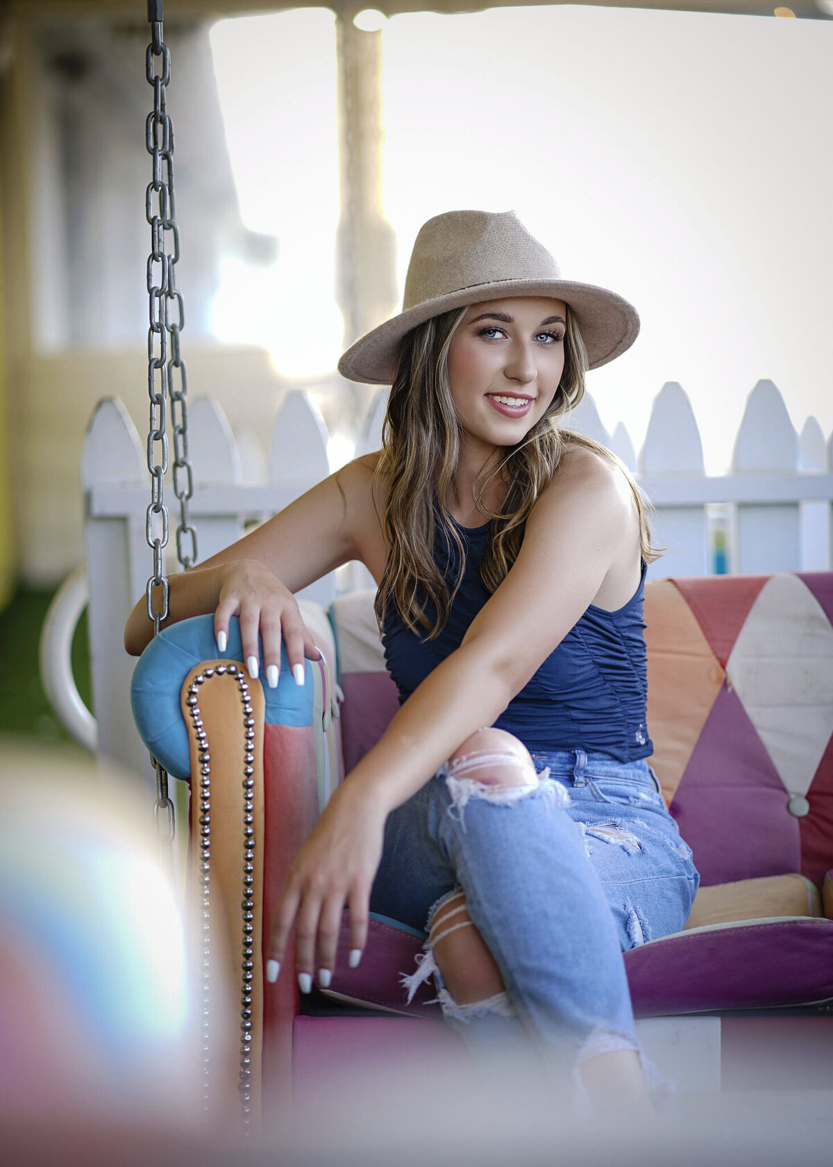 fashionable-senior-portrait-downtown-fort-worth