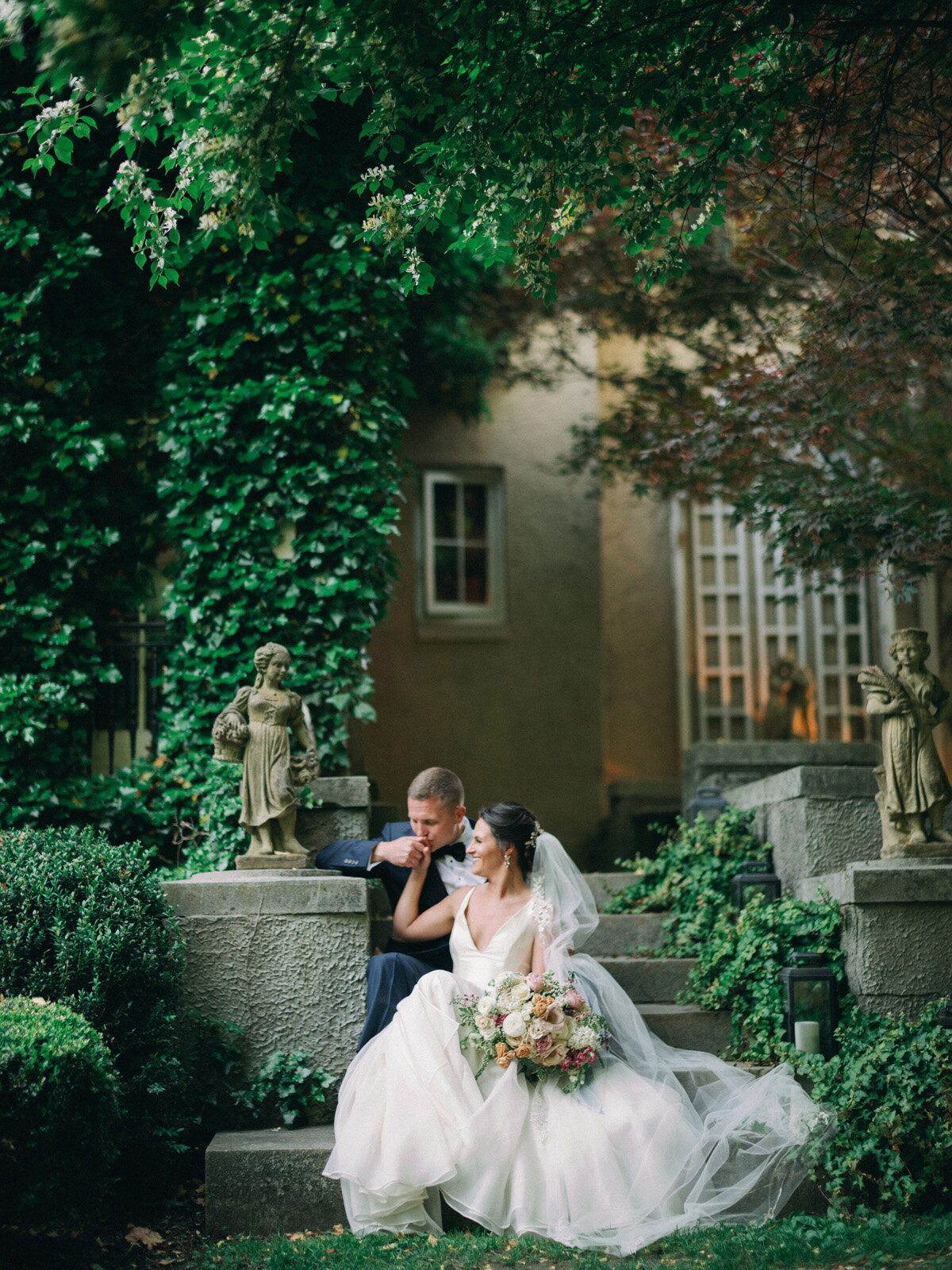 Kate-Murtaugh-Events-romantic-fine-art-wedding-planner-ivy-mansion