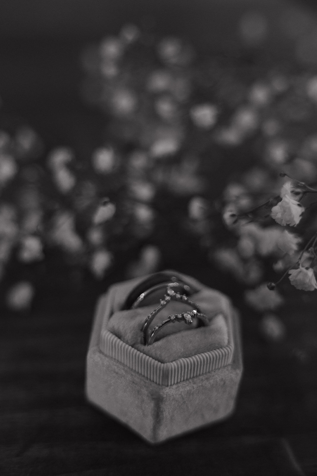 prairie-lodge-small-wedding-rob-sarah-2