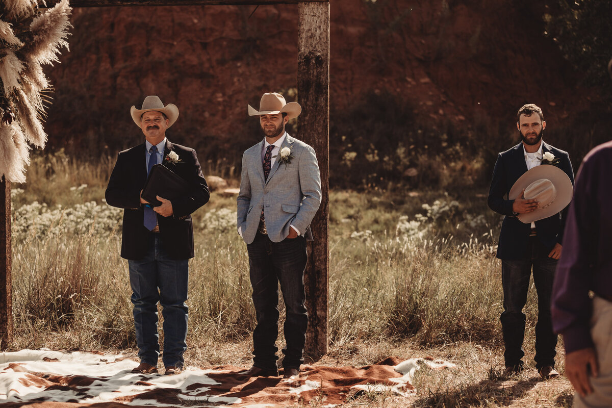 rustic-ranch-wedding-Native-Roaming-Photography-56