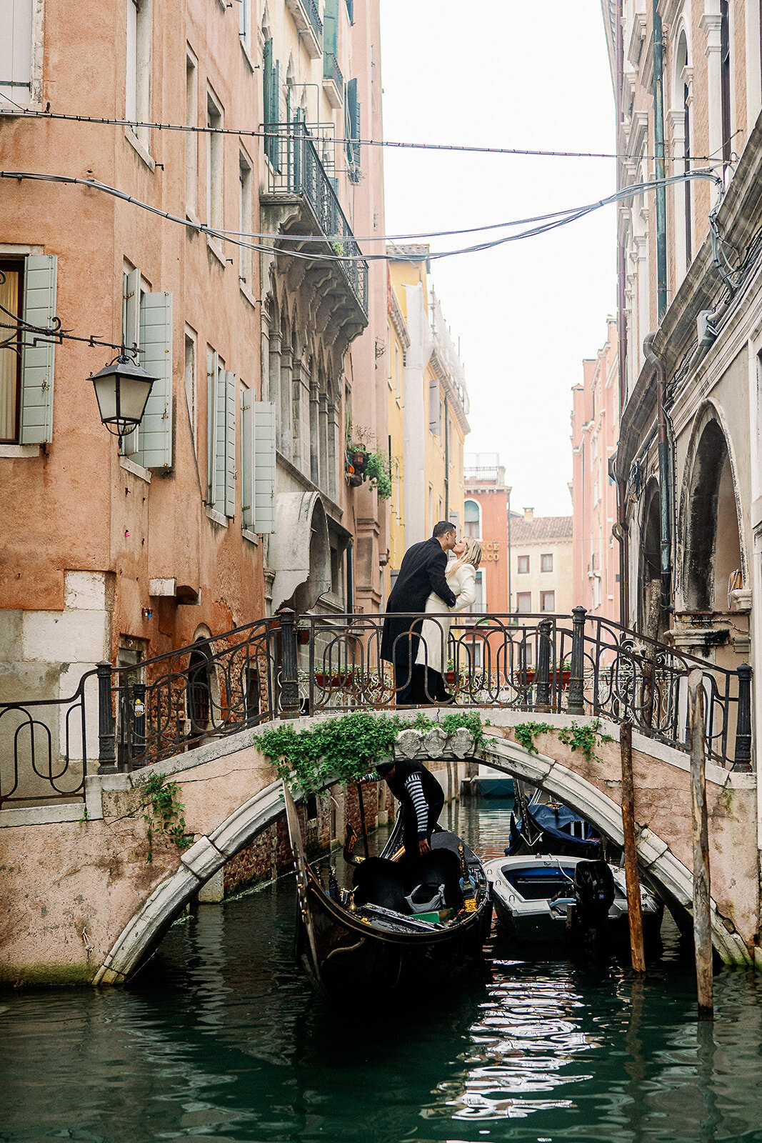 venice-italy-couple-photographer-fashion-editorial17