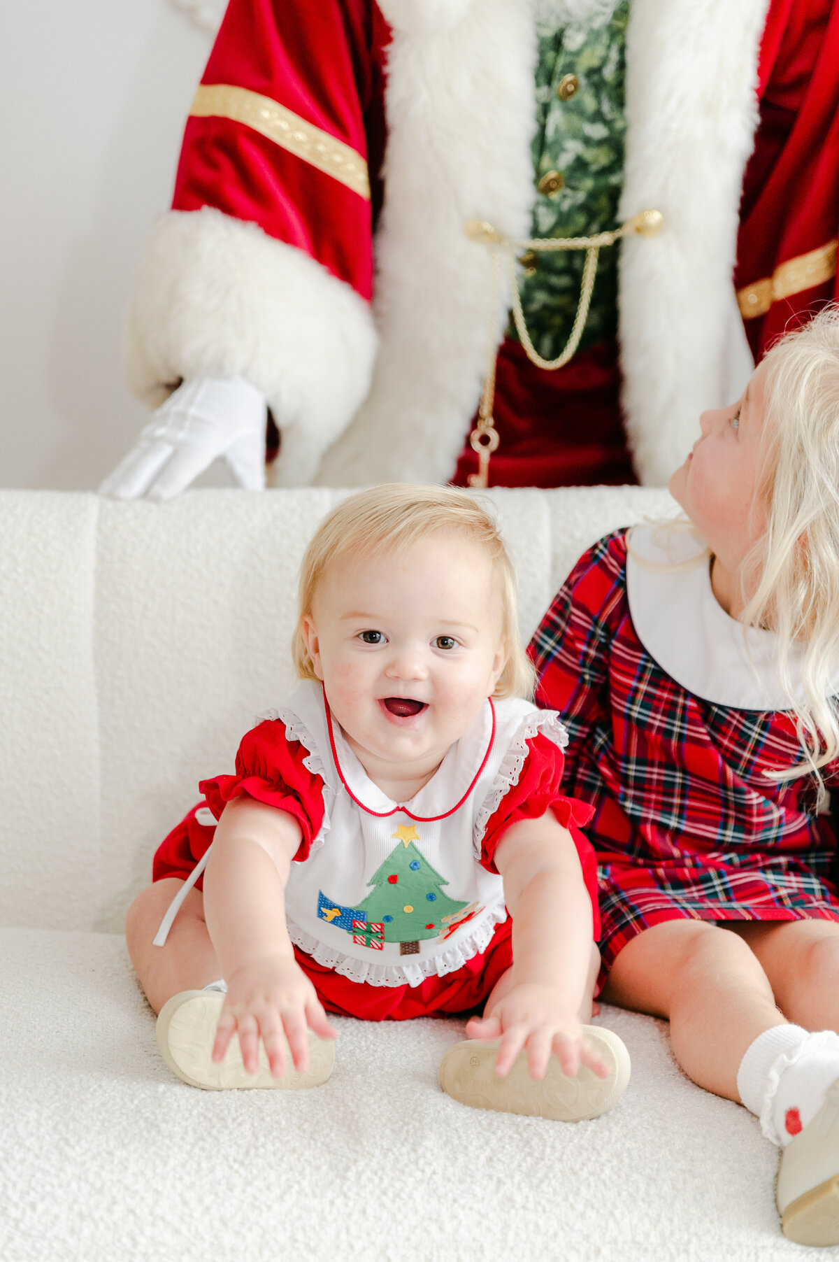 PJPhotography_ Gonsalves_Santa24-8