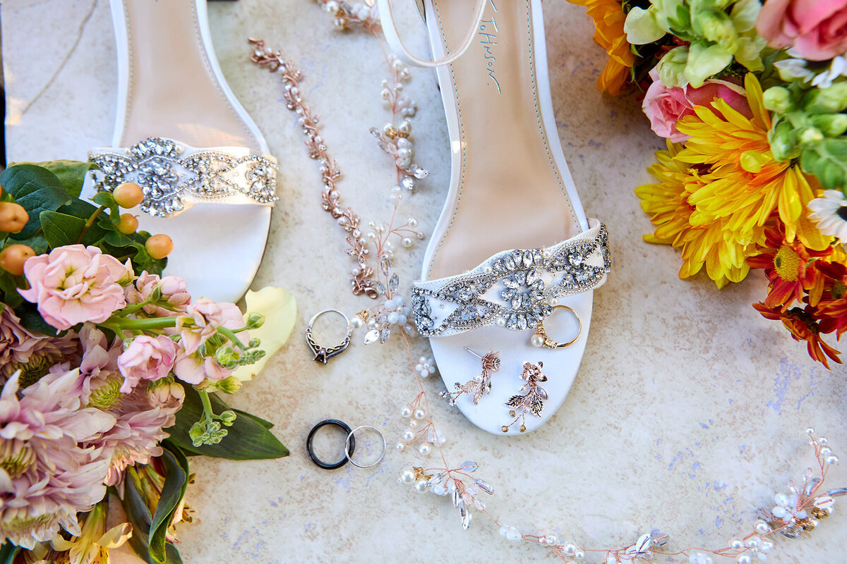 charleston-wedding-bride-shoes-details