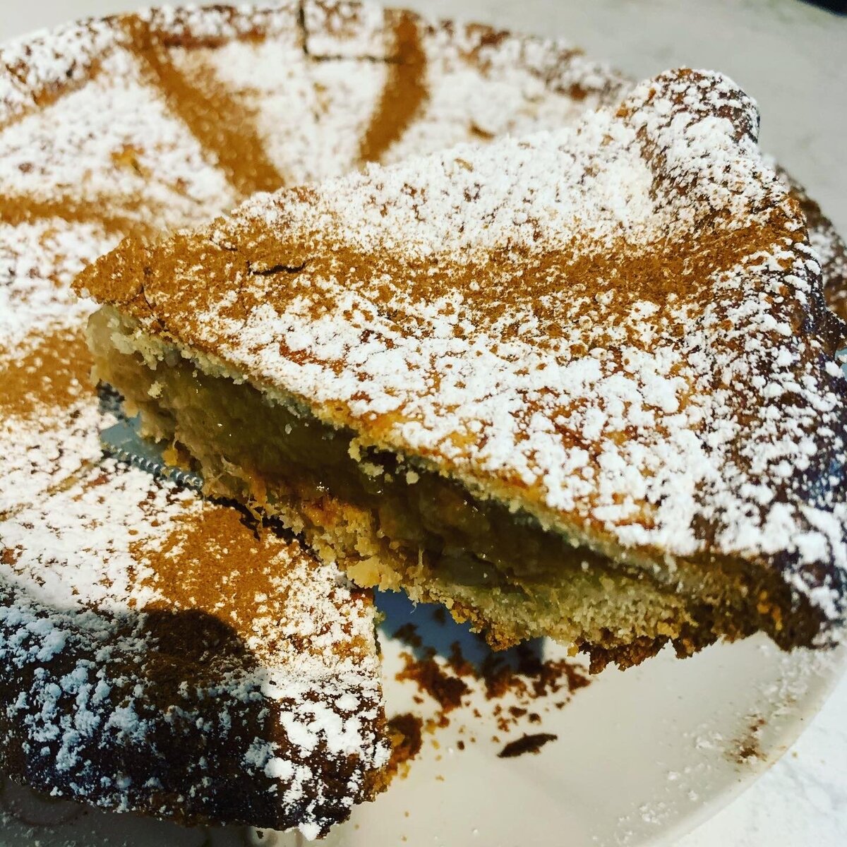 crème-brûlée-with-fruit-topping-regina