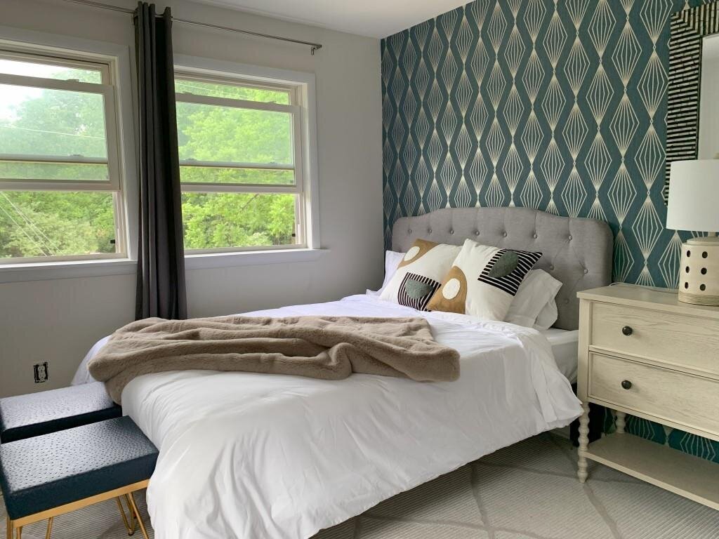 Kelly DeTommaso Elegant Transitions Model 55 Pocono Mountains AirBnB Home Staging (3)