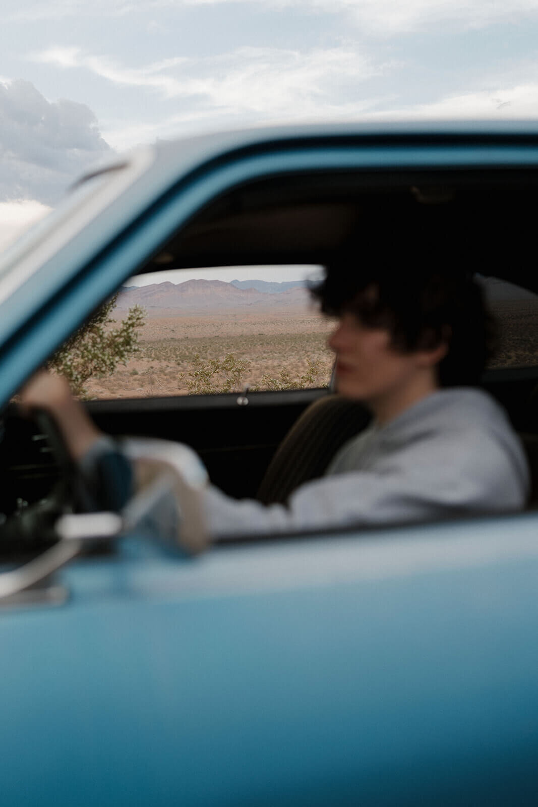 Blury-photo-senior-session-in-a-car-Las-Vegas