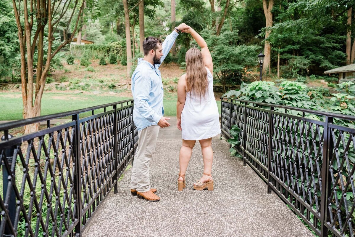 Elli-Row-Photography-CatorWoolford-Gardens-Engagement_3127