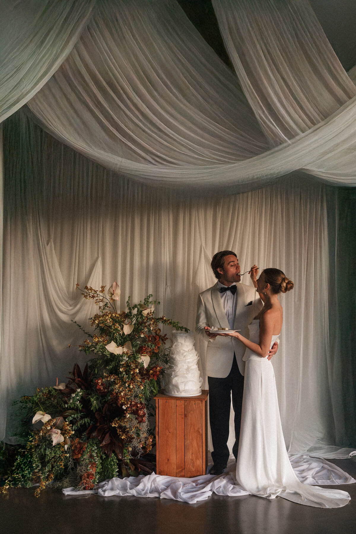 loulu_palm_hawaii_wedding_theel_wedding_productions-