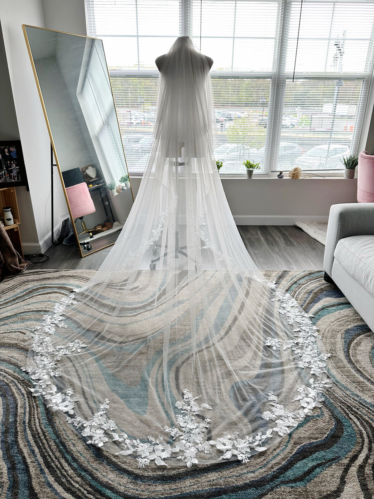 Light tulle blusher veil with scalloped lace and subtle pearls
