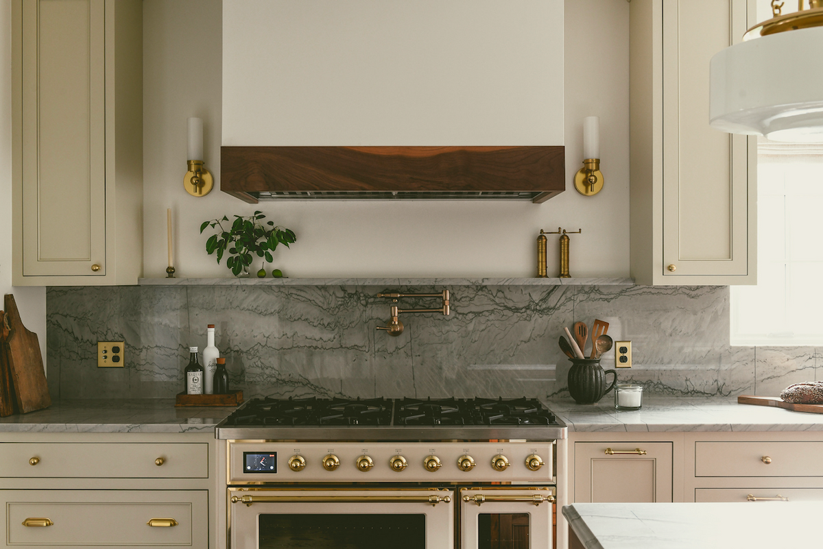 0EFF9297-24BD-4108-9FC6-CE1267F8DAB7