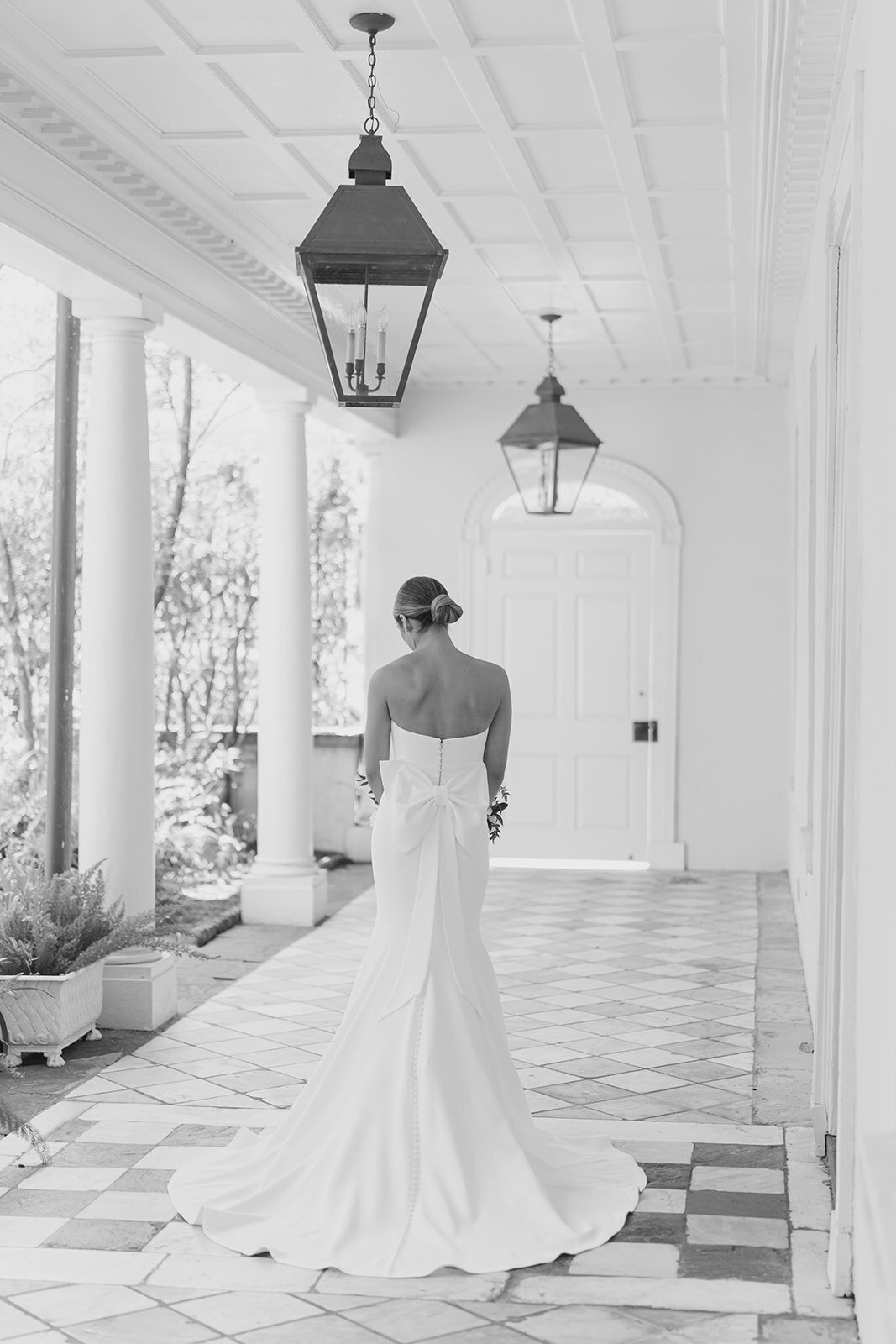 william_aiken_house_spring_wedding_charleston_kailee_dimeglio_photography_black_and_white_bridal_portrait-213_websize