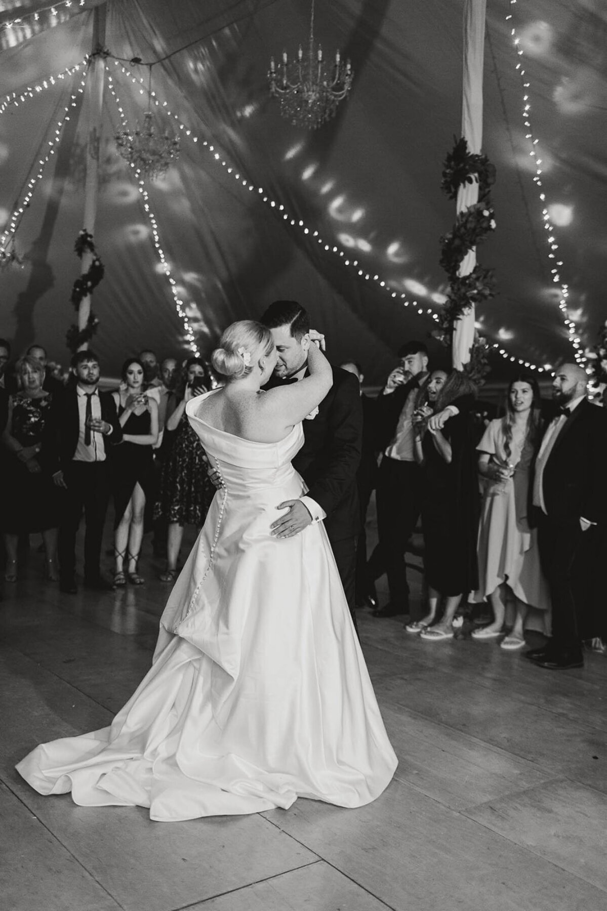 bride-groom-first-dance