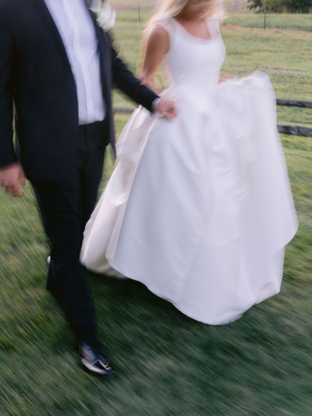 NikkiSanterre_EastCoastLuxuryWeddingPhotographer_WilmingtonWeddingSocialGracesEvents_Emma&Andy-202
