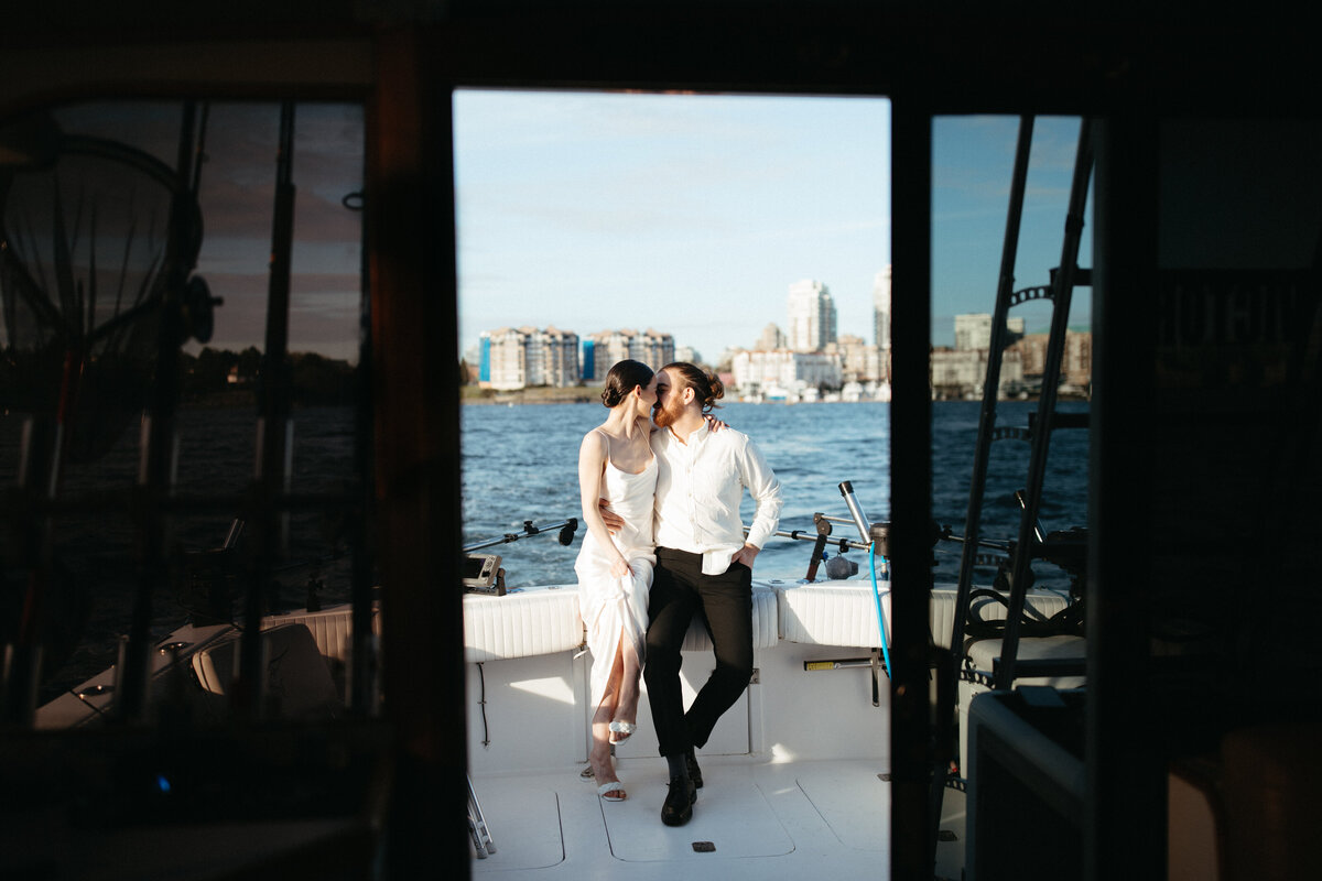 yacht_bridal_editorial_photography25