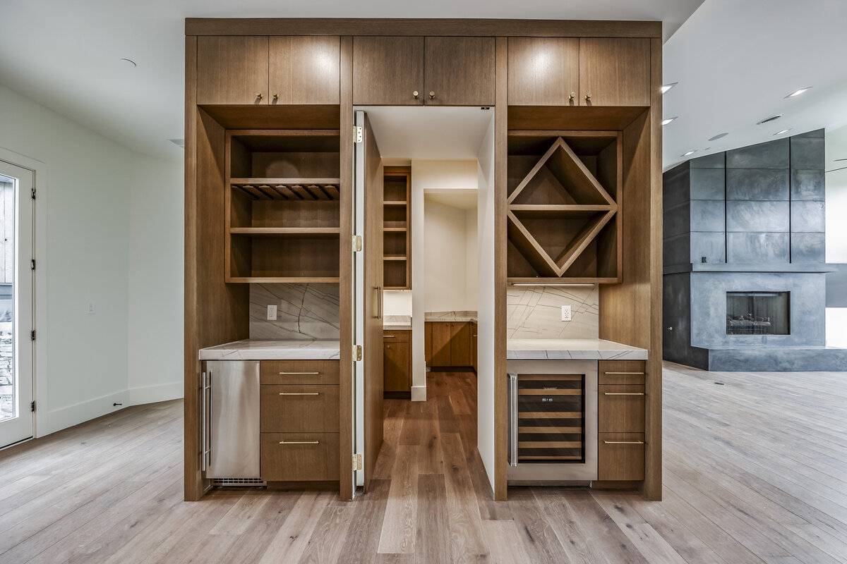 32-9319GoldenSpikeCourt32