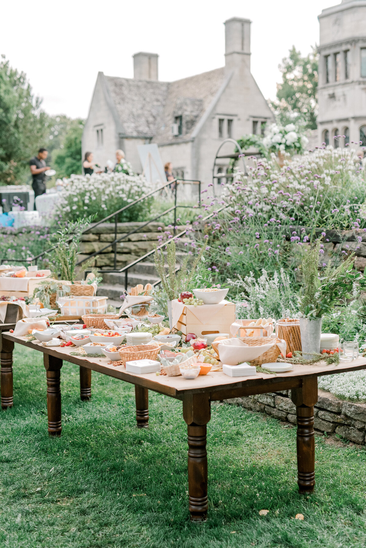Hartwood Acres Mansion wedding chartcuterie table