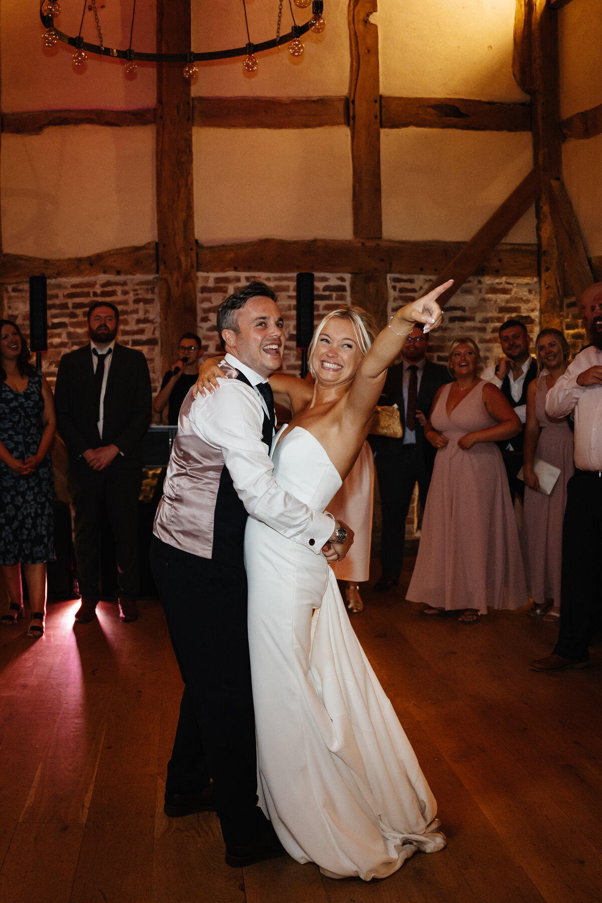 GraceDovePhotography_Matt&EmmaWedding_barnsandyardwedding-131