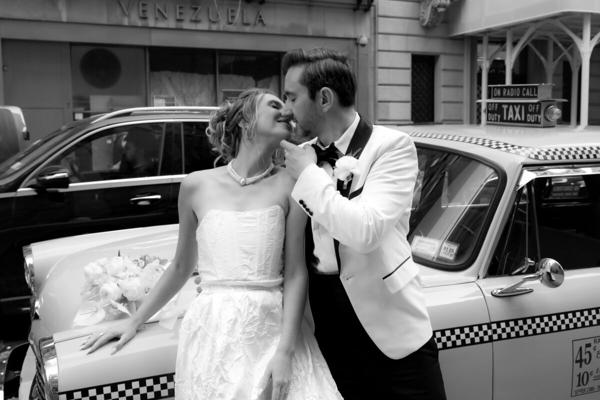 terrace-nyc-wedding-elegant-couple-162
