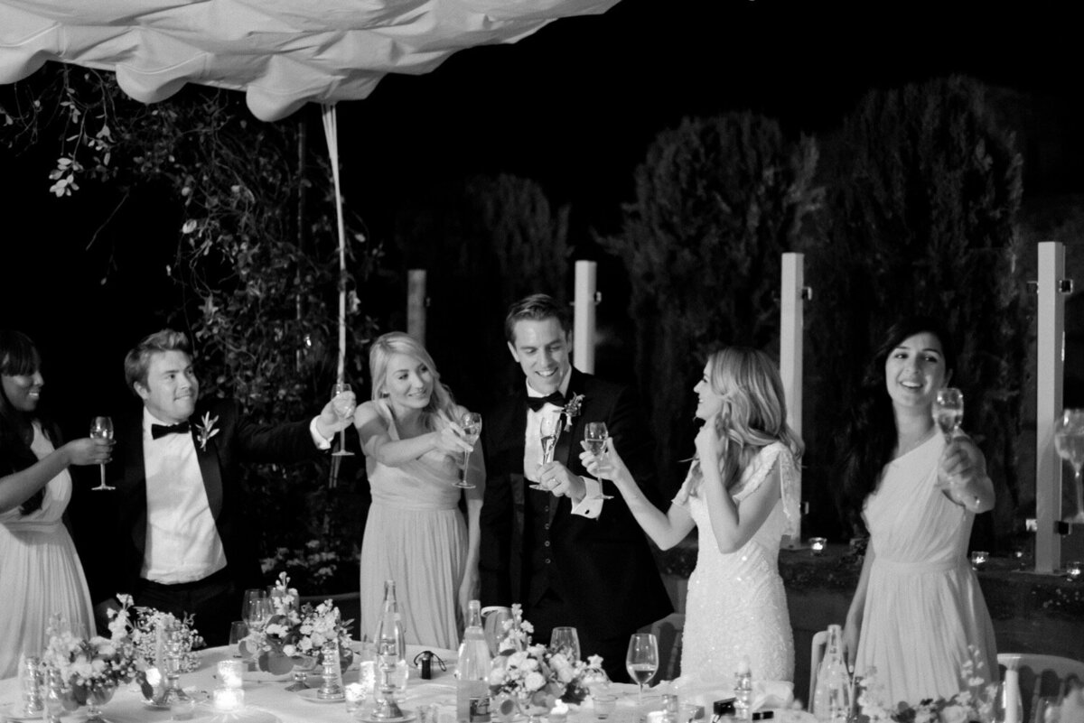 177_Provence_Luxury_Wedding_Photographer (206 von 235)_Provence Luxury Wedding Photographer. A timeless and elegant destination wedding at La Bastide de Gordes captured by luxury wedding photographer Flora and Grace.