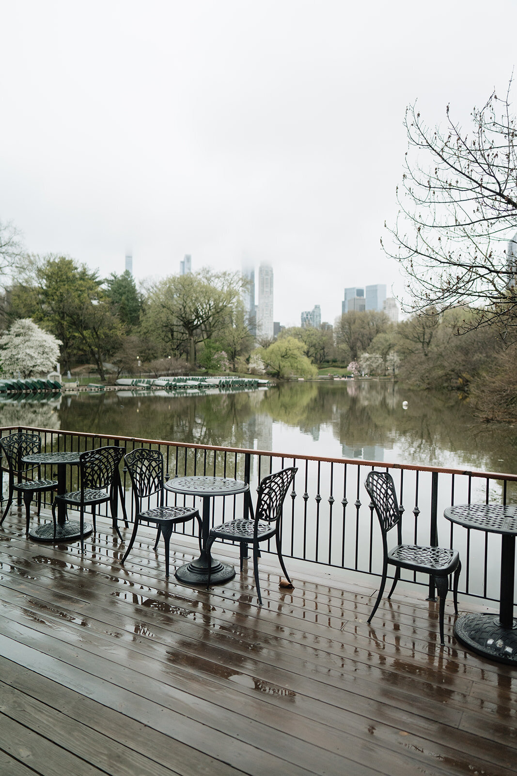 Danielle-Aisling_New_York_City_Central_Park_Boathouse_Wedding-30