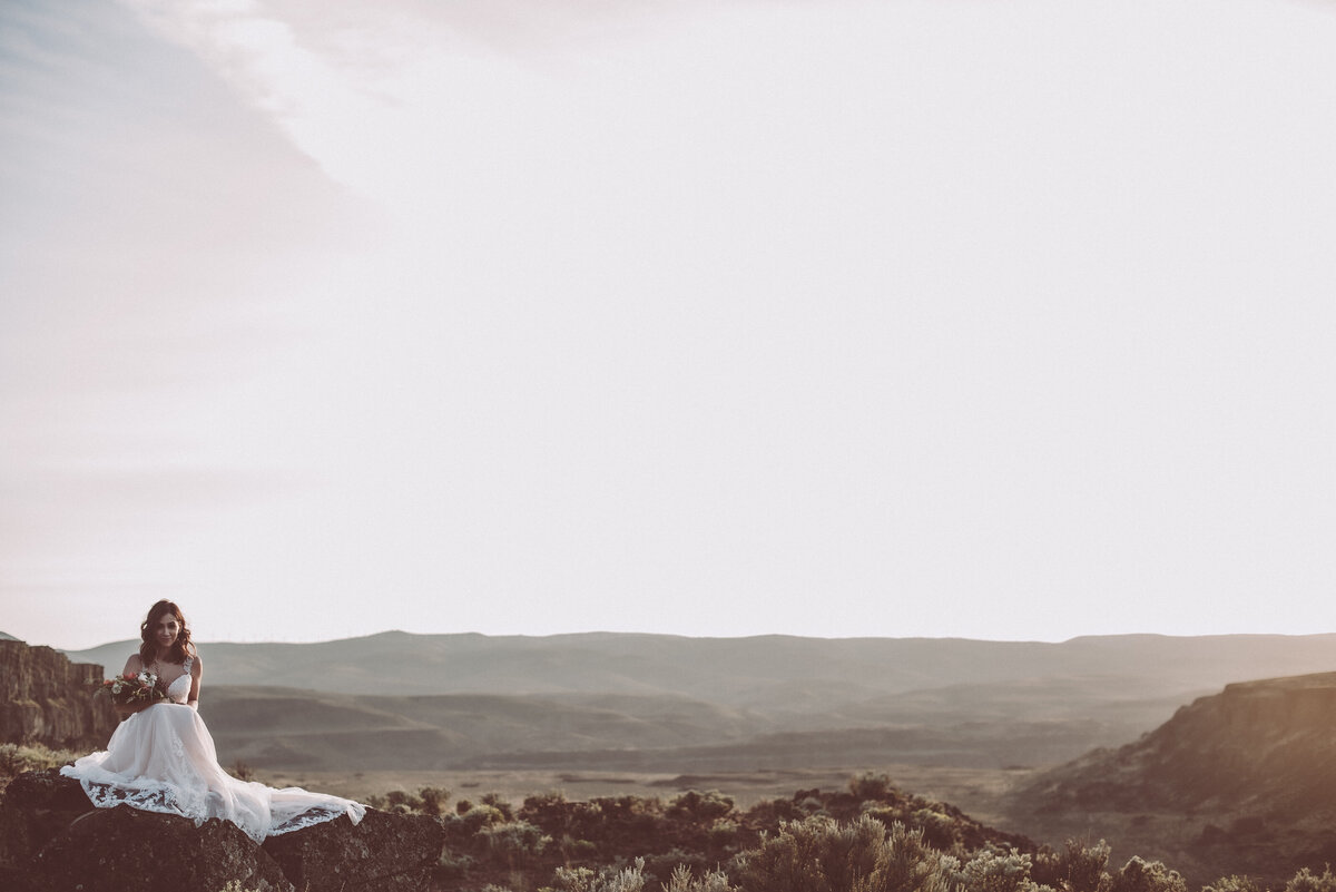Elopement Adventures -  Vantage - PNW  - Elopement Photographer - Tiffanyrudephotographer-16