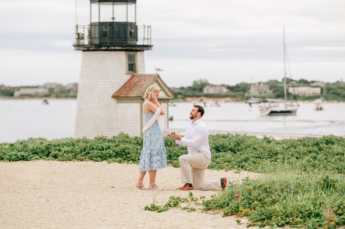 Nantucket-Marriage-Proposal-at-Brant-Point-52