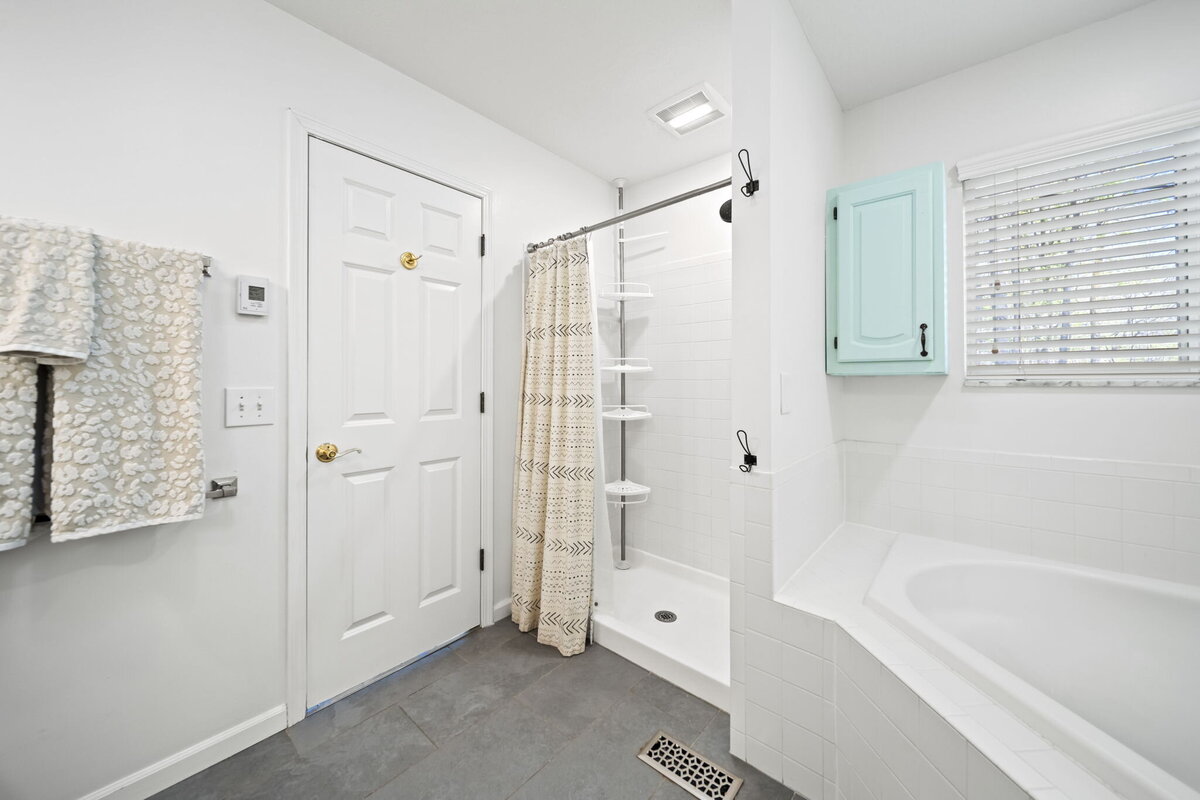 59-web-or-mls-A7404545