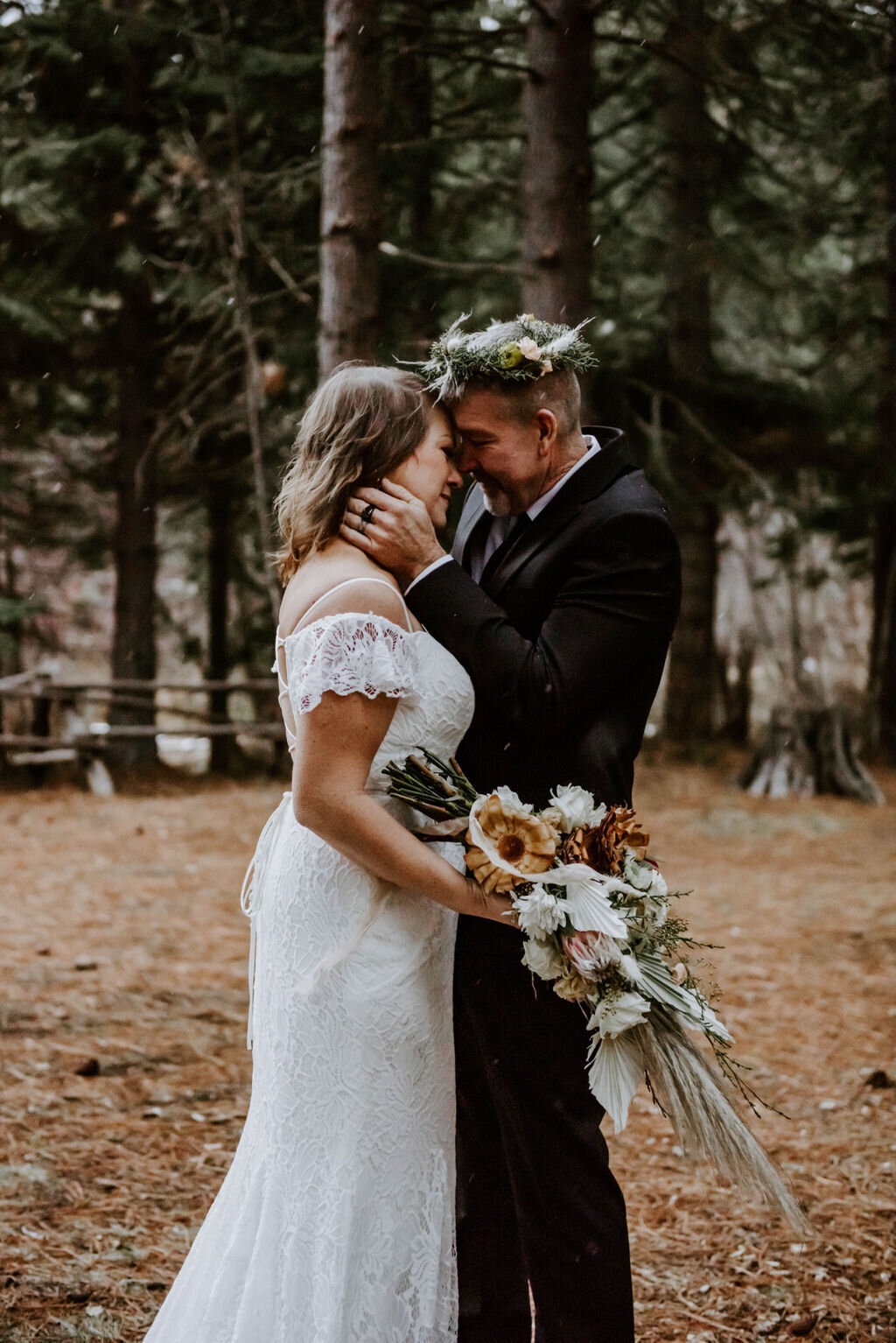 suttle-lake-sisters-oregon-lodge-woods-vow-renewal-photographer-wedding-elopement-3154