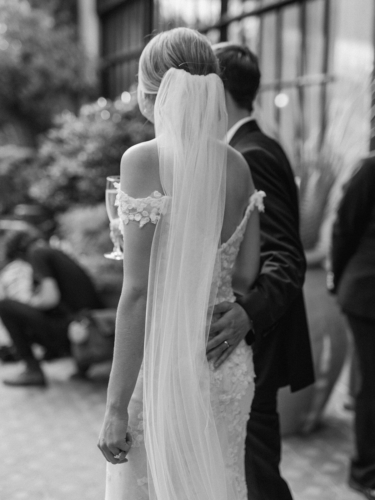 Hotel-Emma-Wedding-Photographer-Elopement-Austin-featherandtwine-kb12