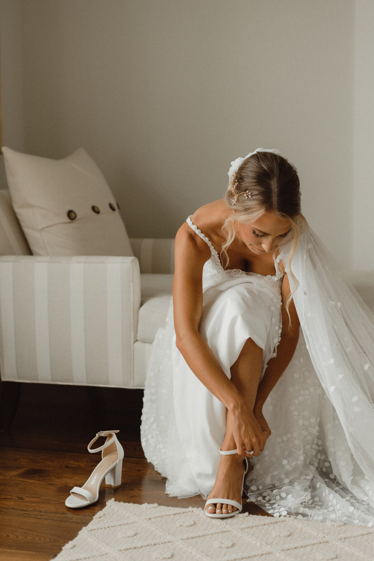 AllieJenningsPhoto-LawrenKyleWedding-SNEAKPEEKS-15