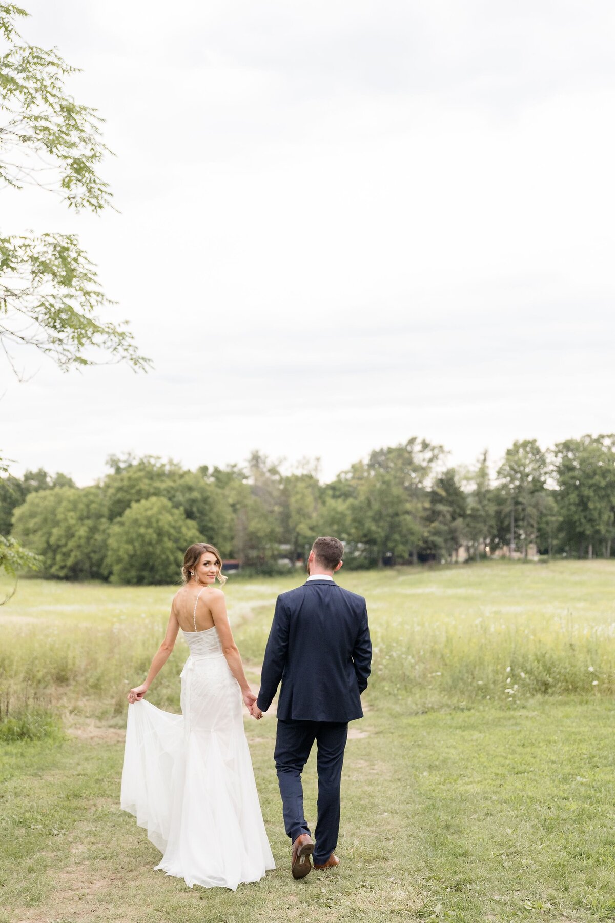 Kate and Brendan Wedding Sneak Peeks - Dylan and Sandra Photography -42